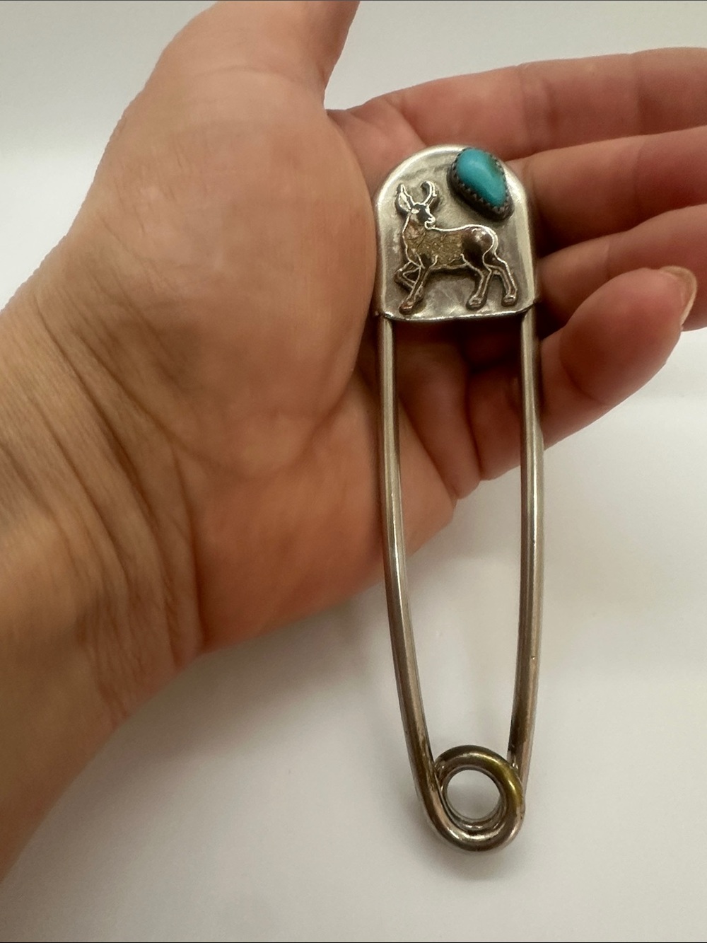Risdon Key Tag, Turquoise stone inlay Elk large safety pin vintage